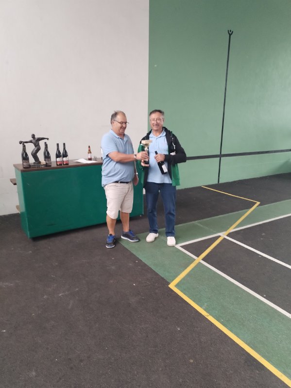 Vainqueur du concours B JACKY ( à droite )
